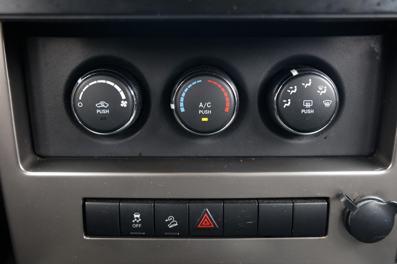 Jeep Liberty  2012