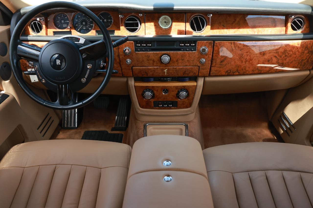 Rolls-Royce Phantom  2006