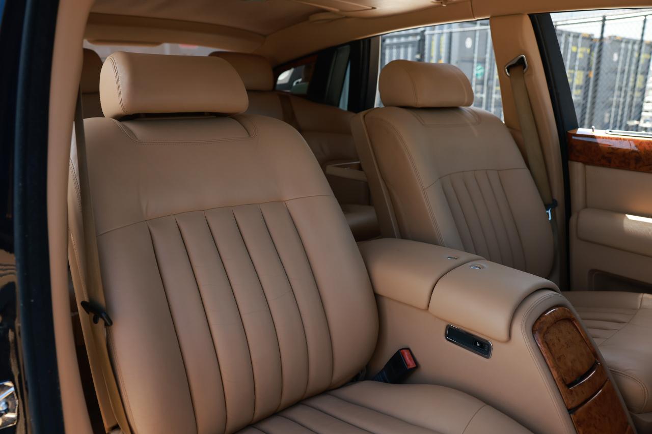 Rolls-Royce Phantom  2006