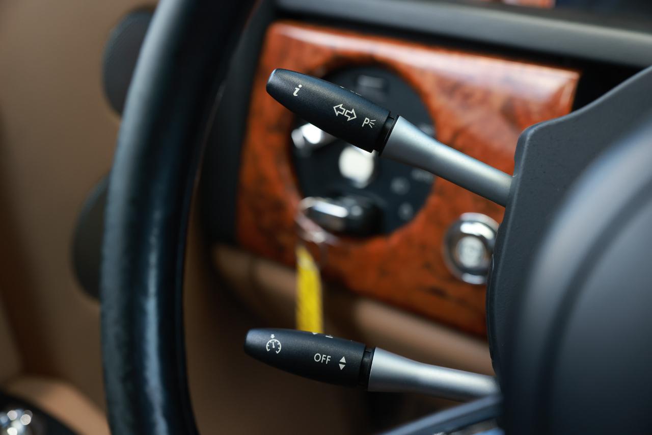 Rolls-Royce Phantom  2006