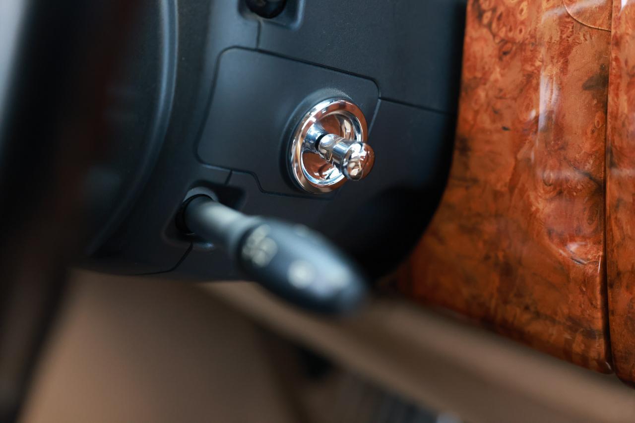 Rolls-Royce Phantom  2006