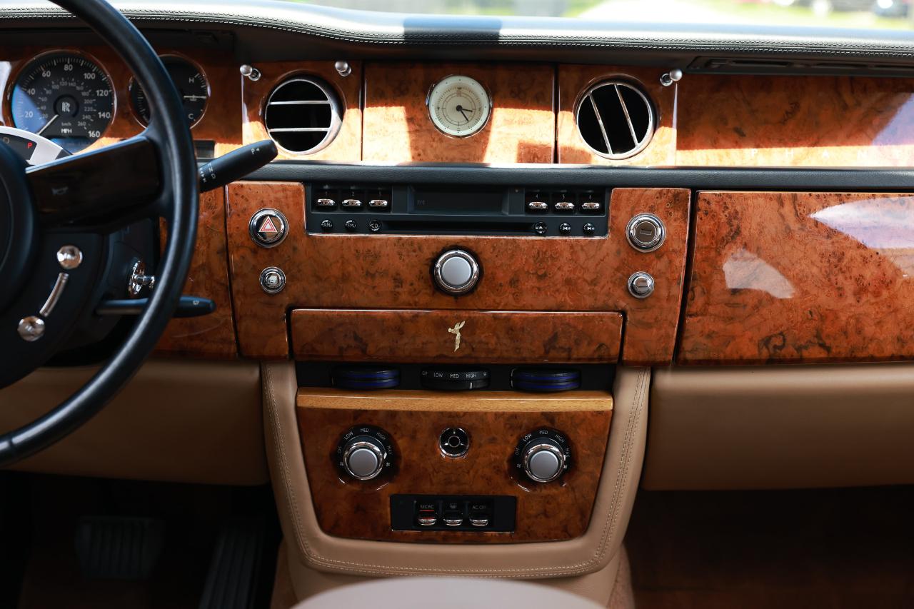 Rolls-Royce Phantom  2006
