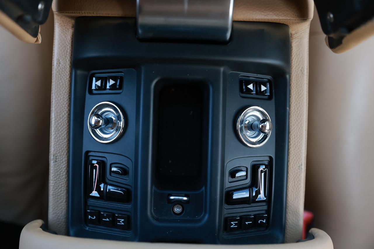 Rolls-Royce Phantom  2006