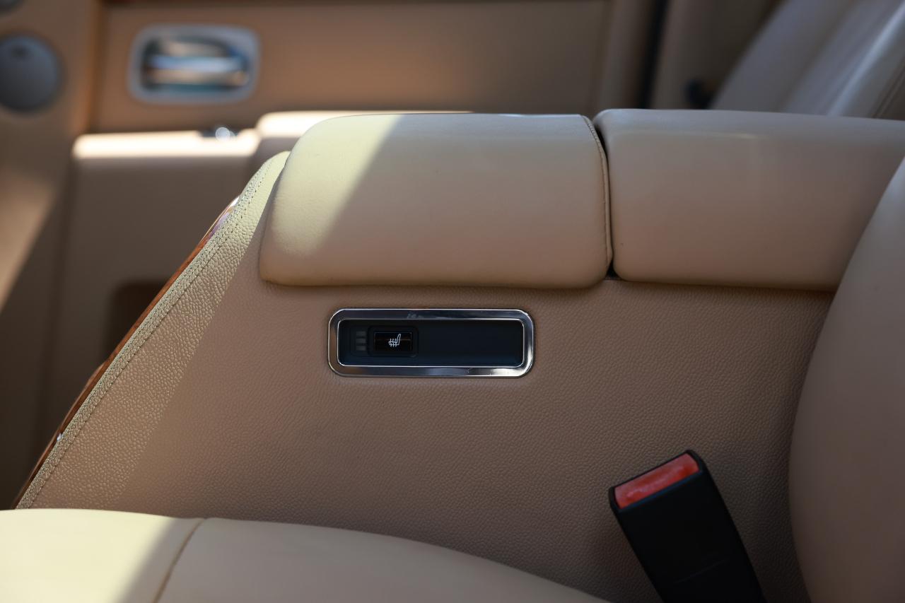 Rolls-Royce Phantom  2006