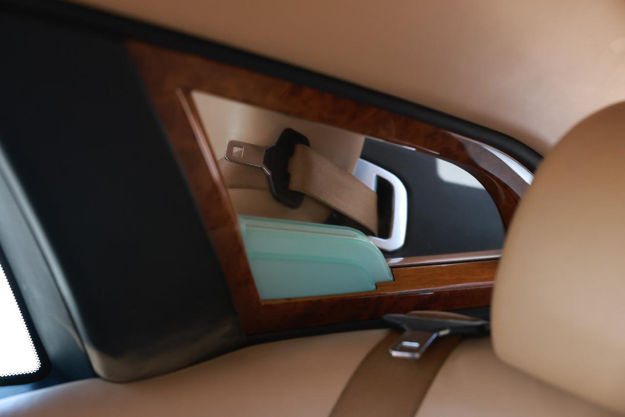 Rolls-Royce Phantom  2006