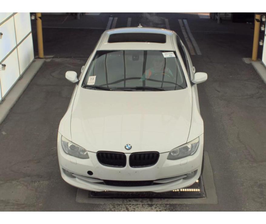 BMW 3 Series  2011