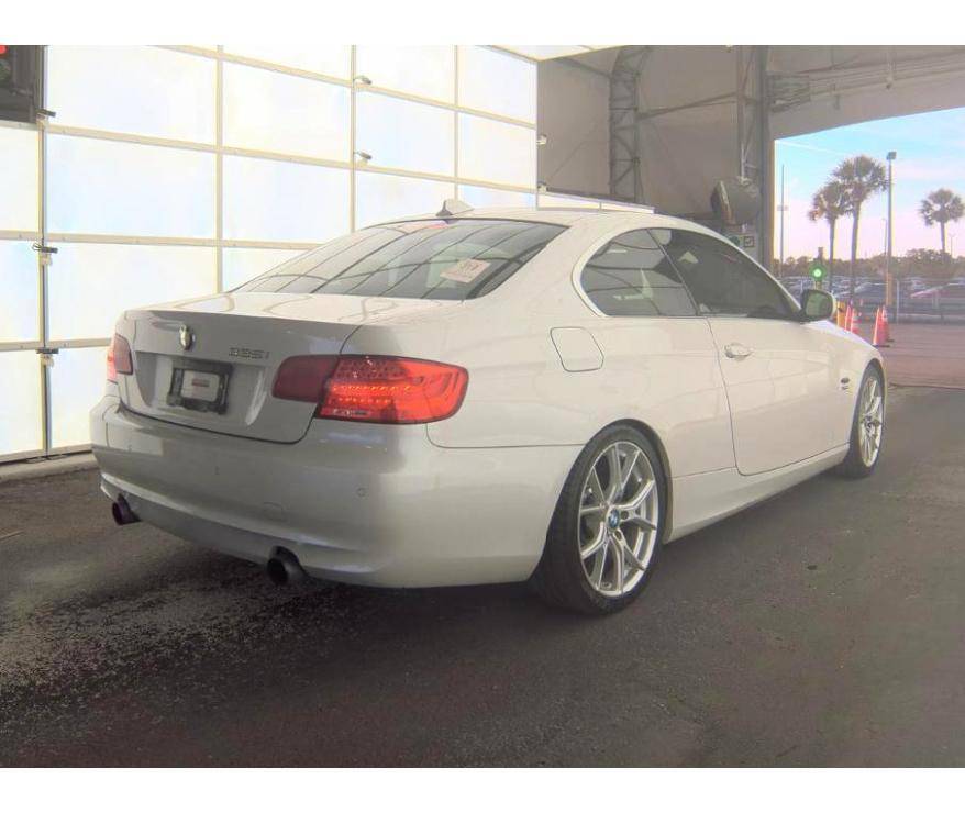 BMW 3 Series  2011
