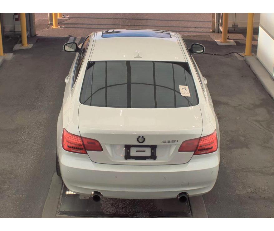 BMW 3 Series  2011
