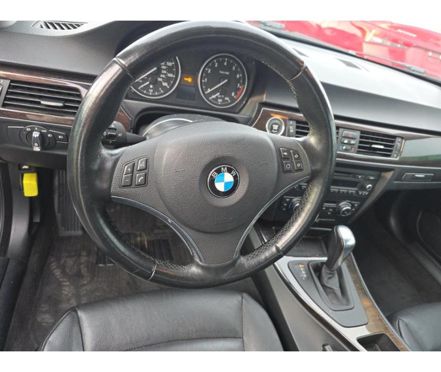 BMW 3 Series  2011