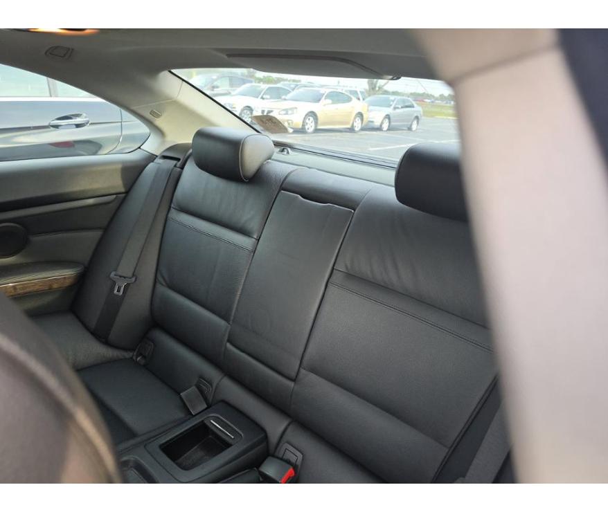 BMW 3 Series  2011