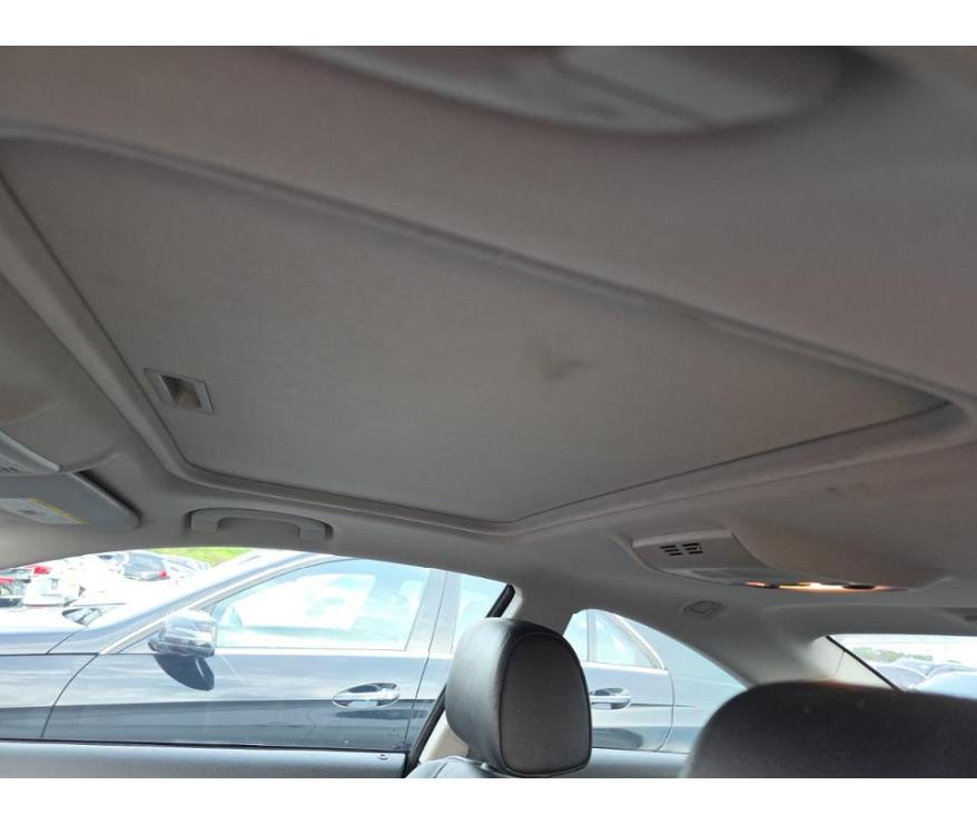 BMW 3 Series  2011