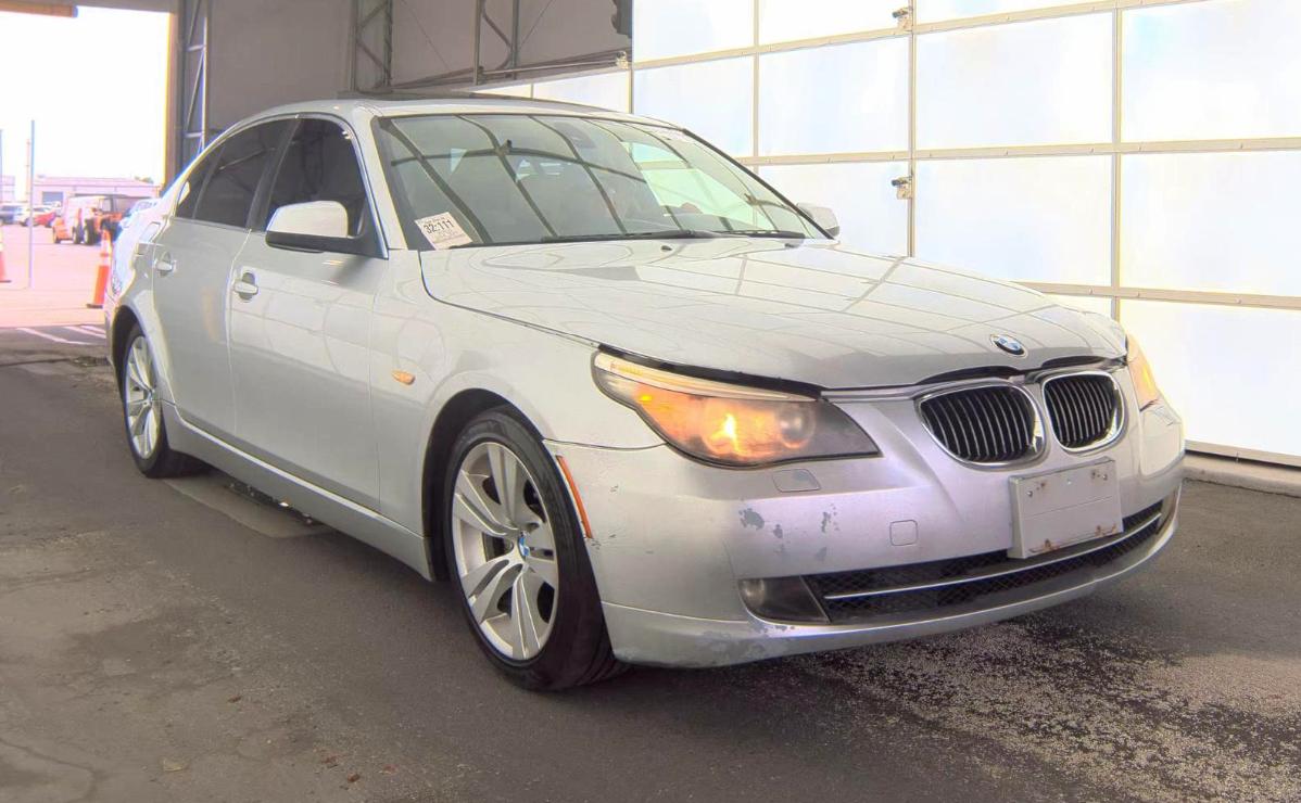 BMW 528i  2010
