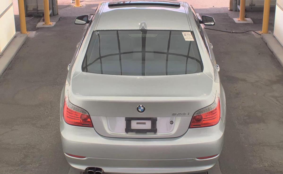 BMW 528i  2010