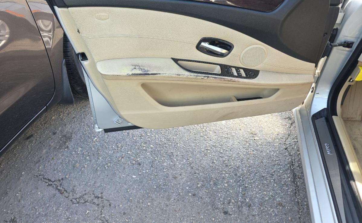 BMW 528i  2010