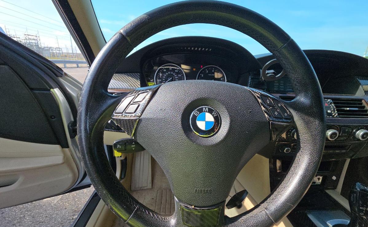 BMW 528i  2010