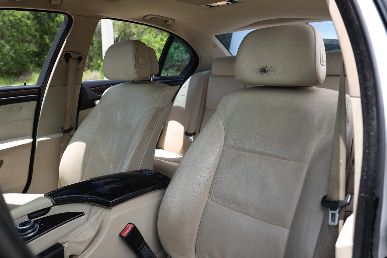 BMW 528i  2010
