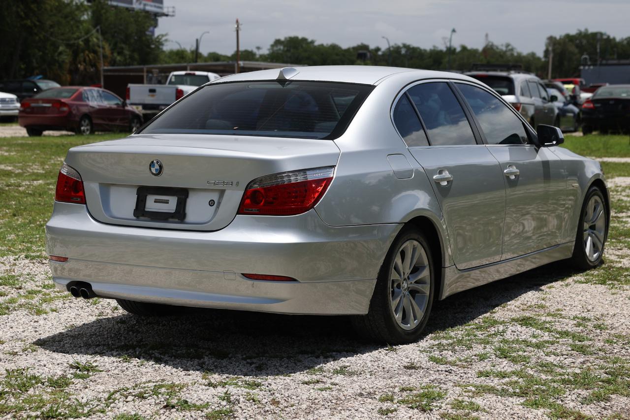 BMW 528i  2010