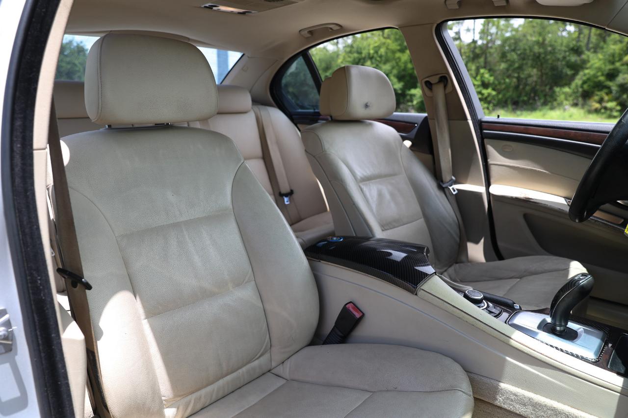 BMW 528i  2010