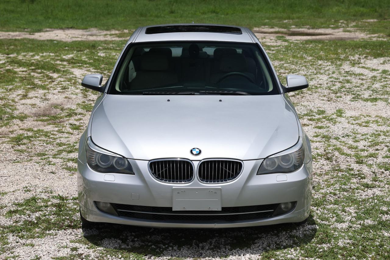 BMW 528i  2010