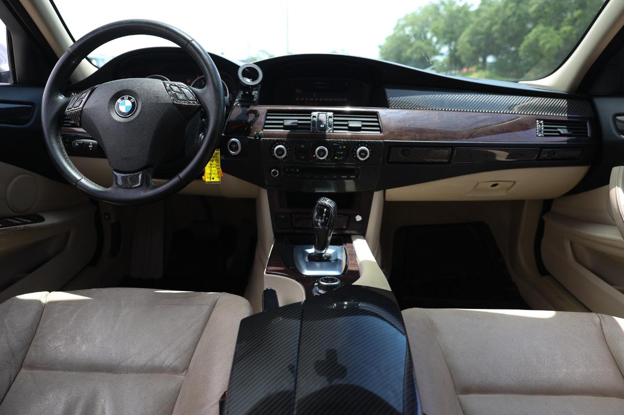 BMW 528i  2010