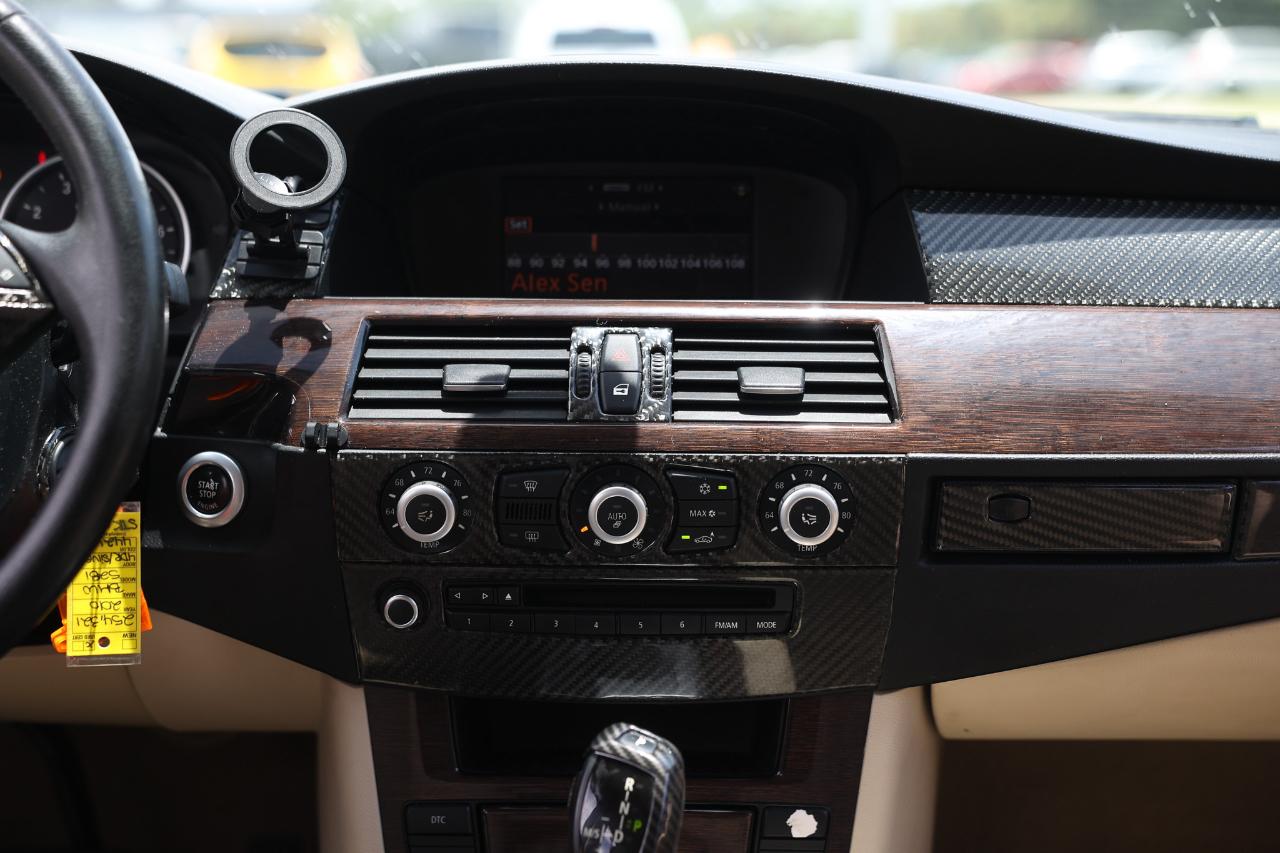 BMW 528i  2010