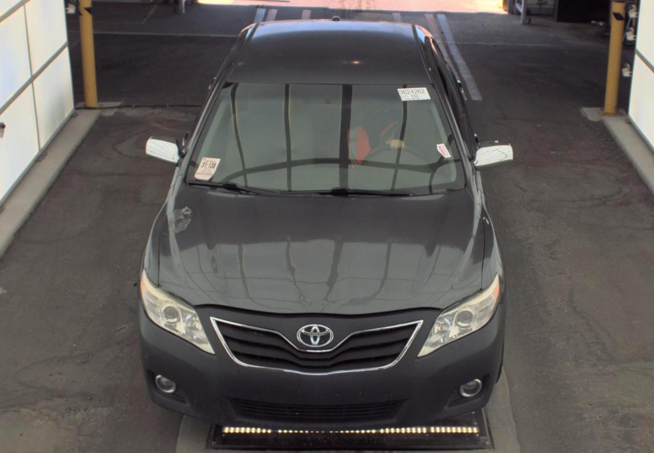 Toyota Camry  2010