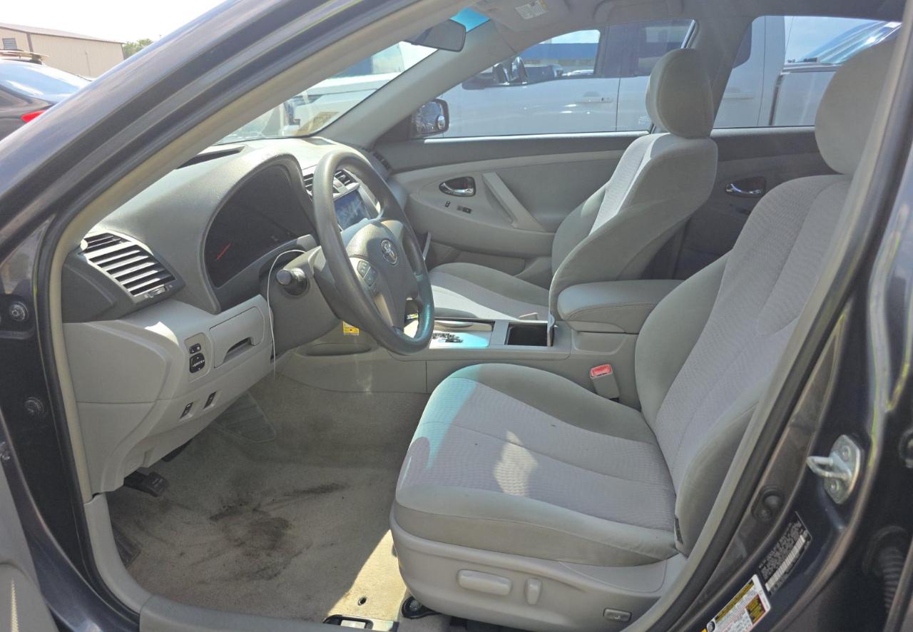 Toyota Camry  2010