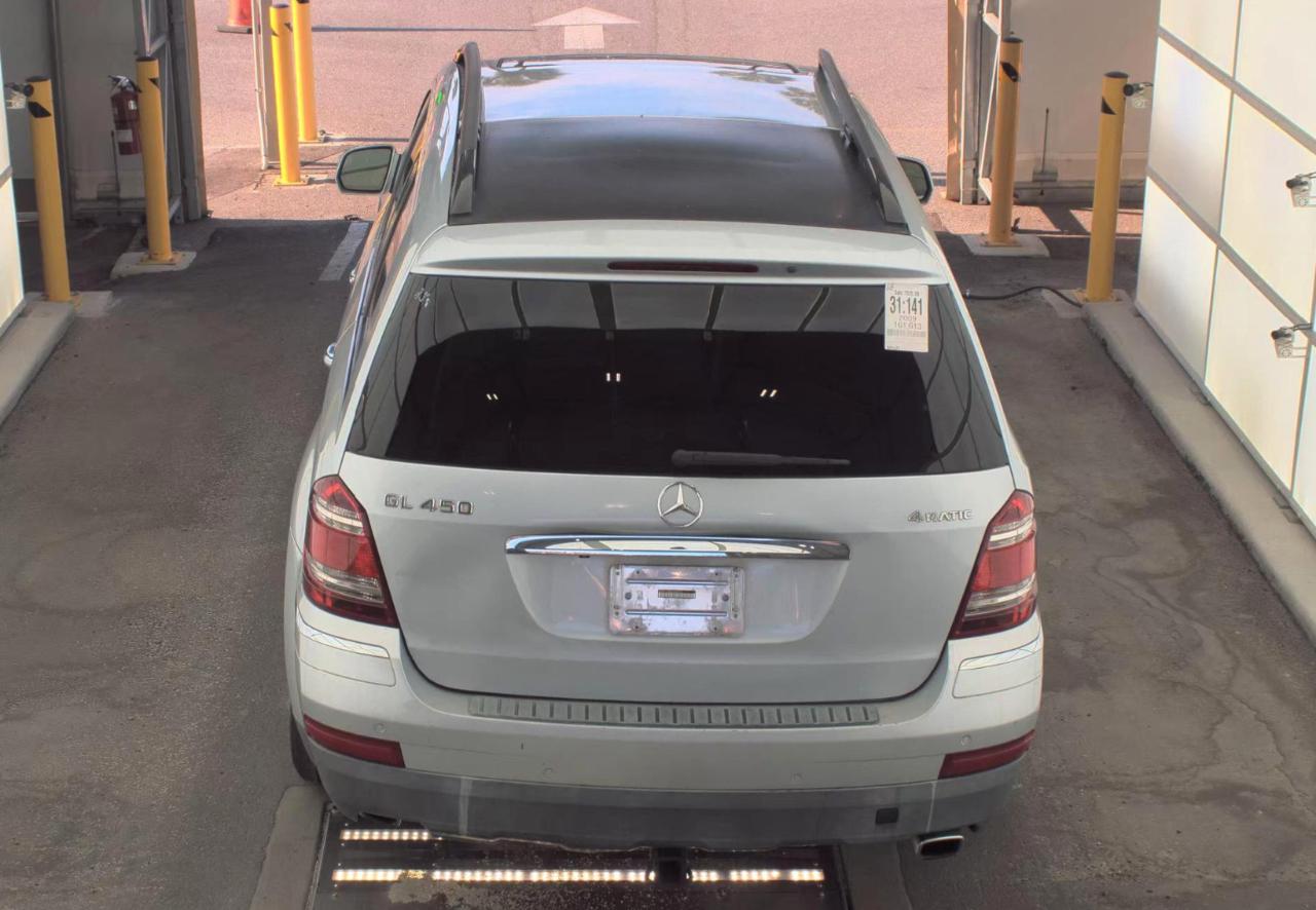 Mercedes-Benz GL-Class  2009