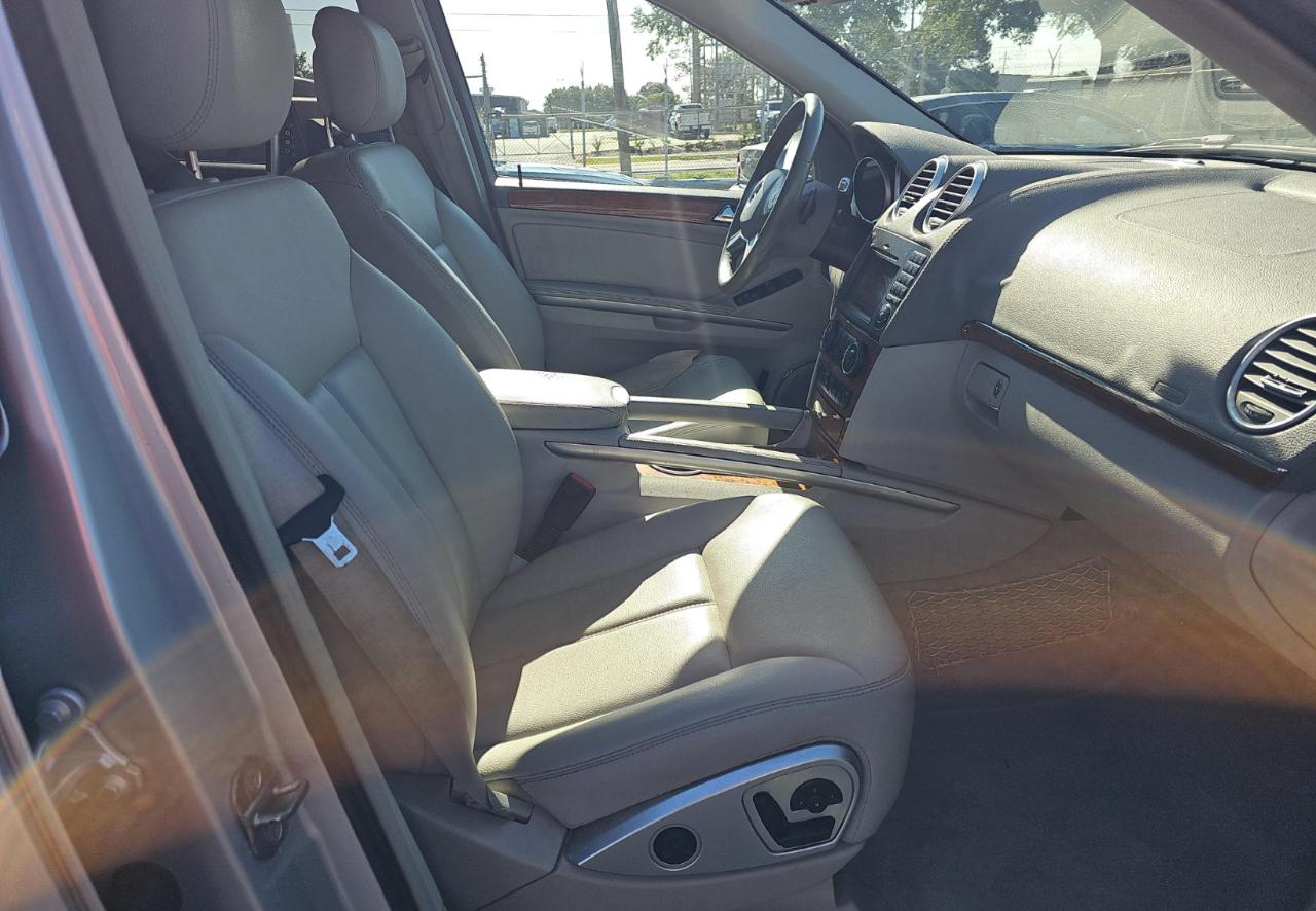 Mercedes-Benz GL-Class  2009