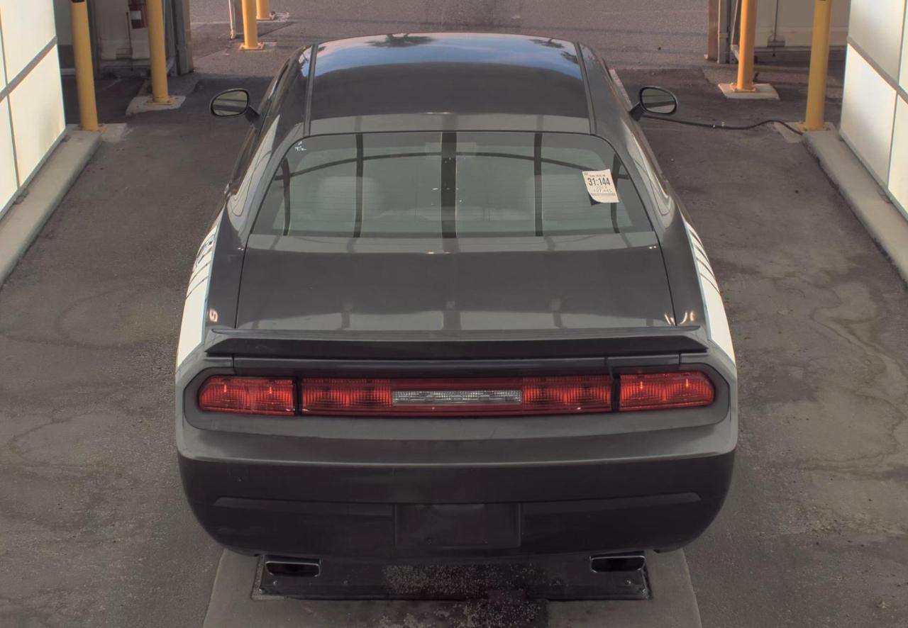 Dodge Challenger  2013