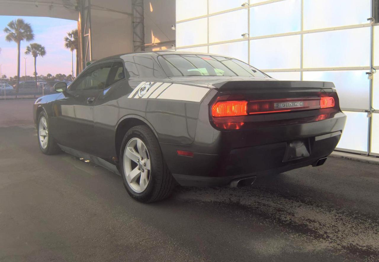 Dodge Challenger  2013