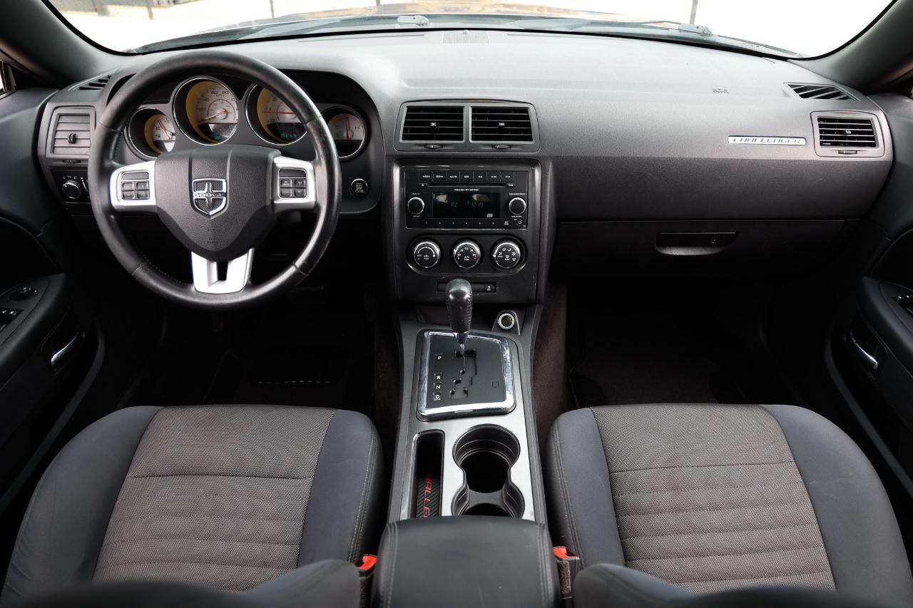Dodge Challenger  2013