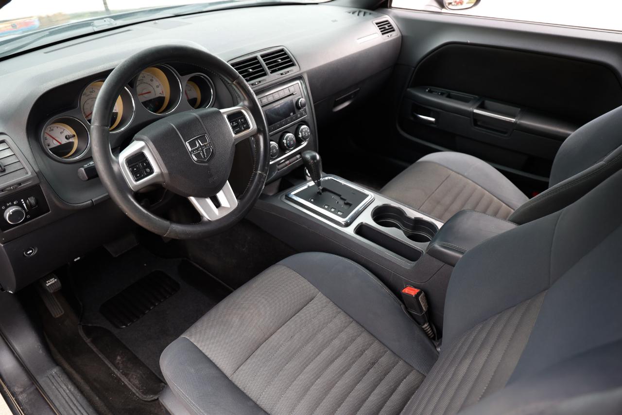 Dodge Challenger  2013