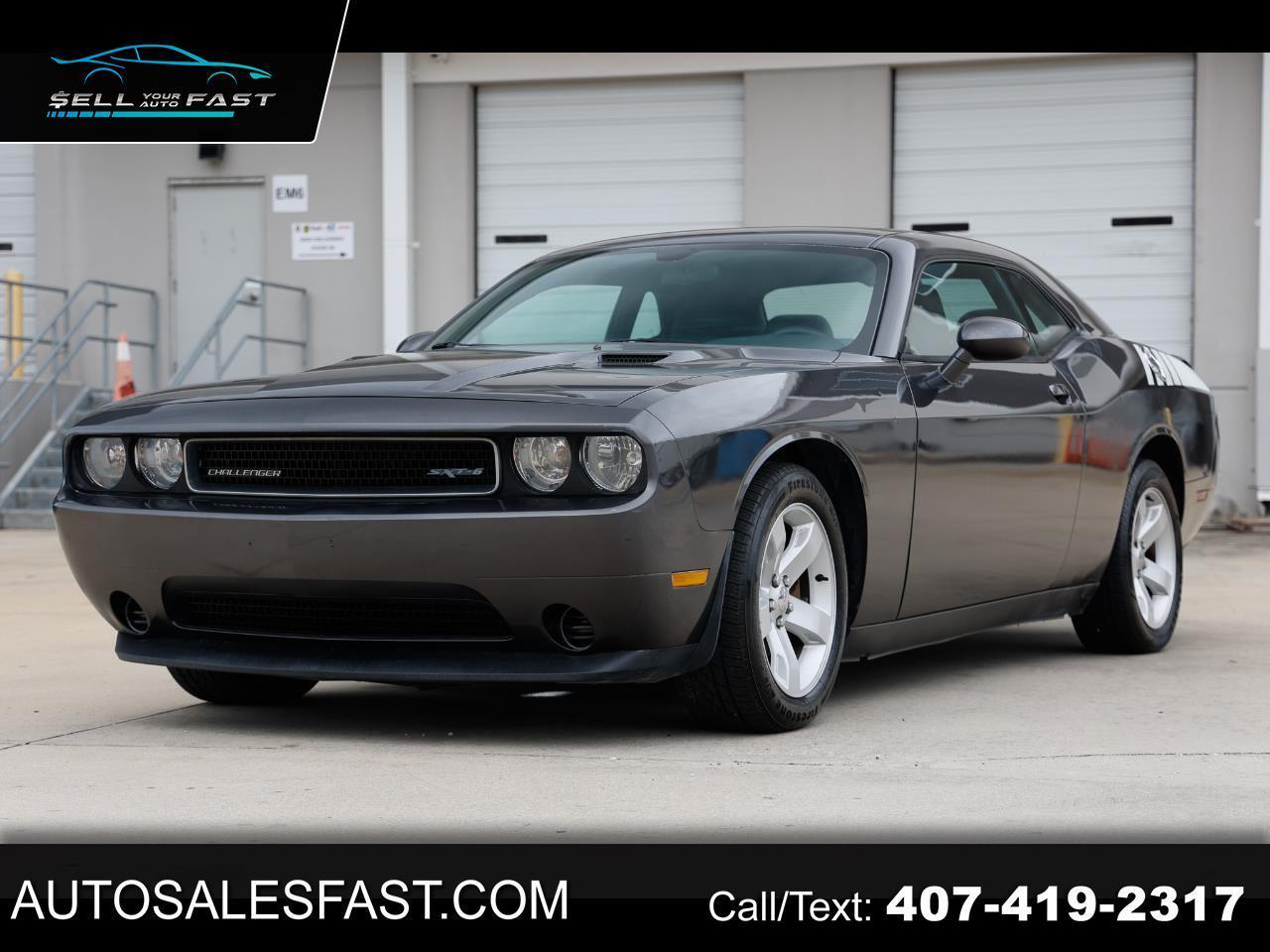 2013 Dodge Challenger SXT's photo