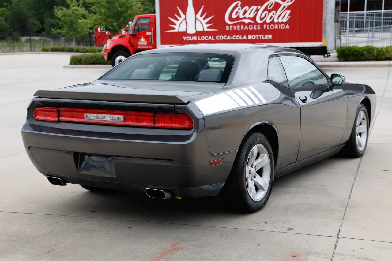 Dodge Challenger  2013