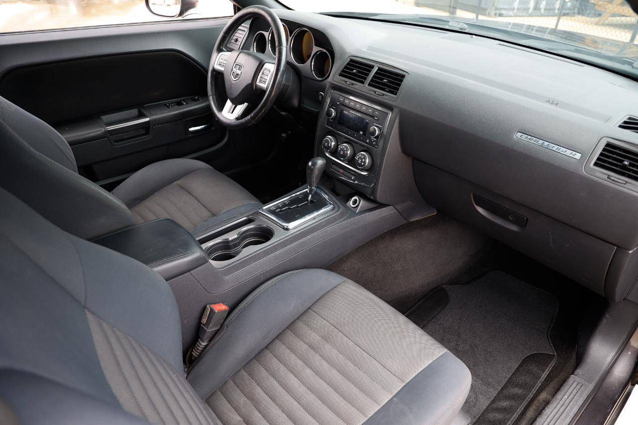 Dodge Challenger  2013