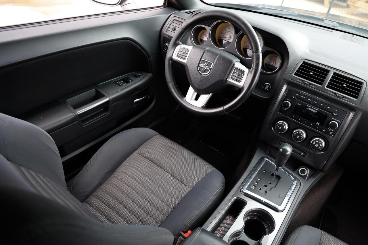 Dodge Challenger  2013