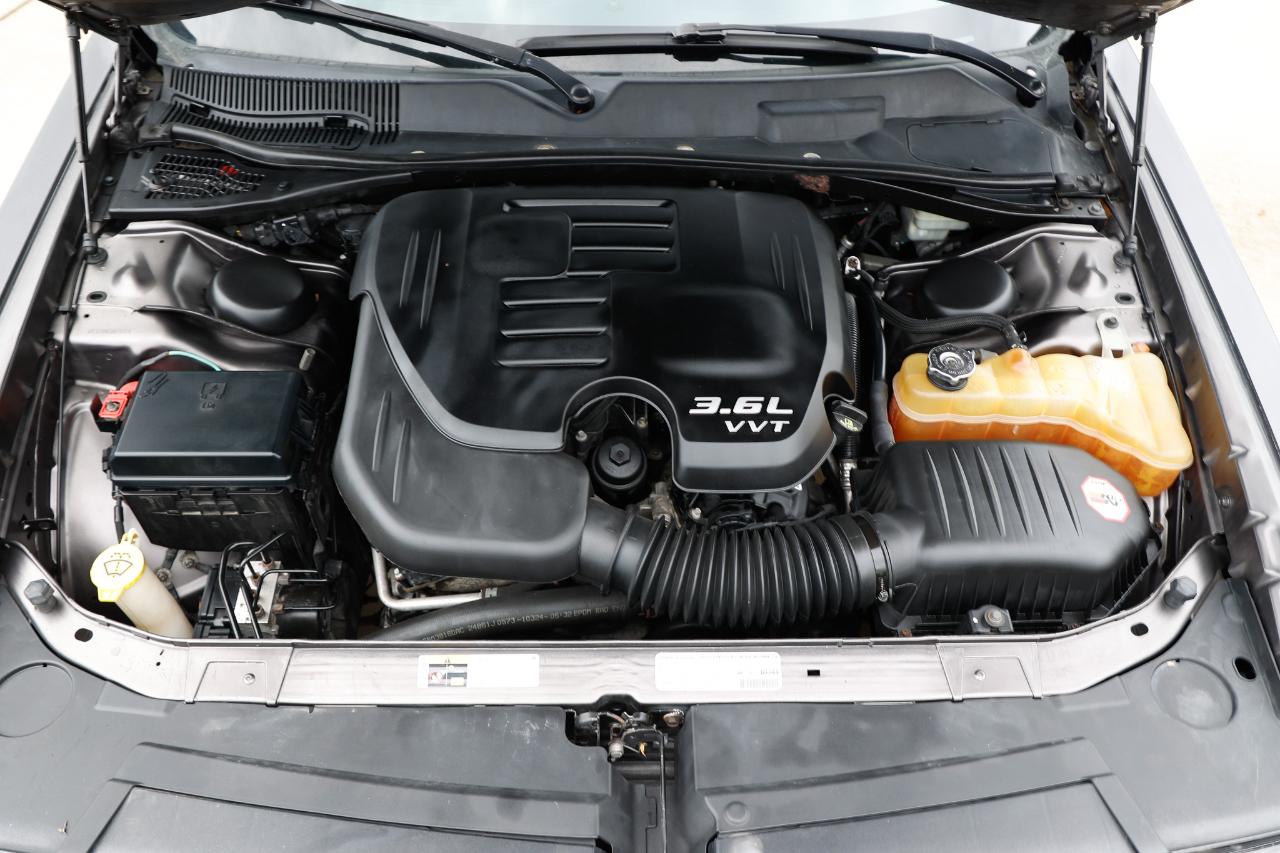 Dodge Challenger  2013