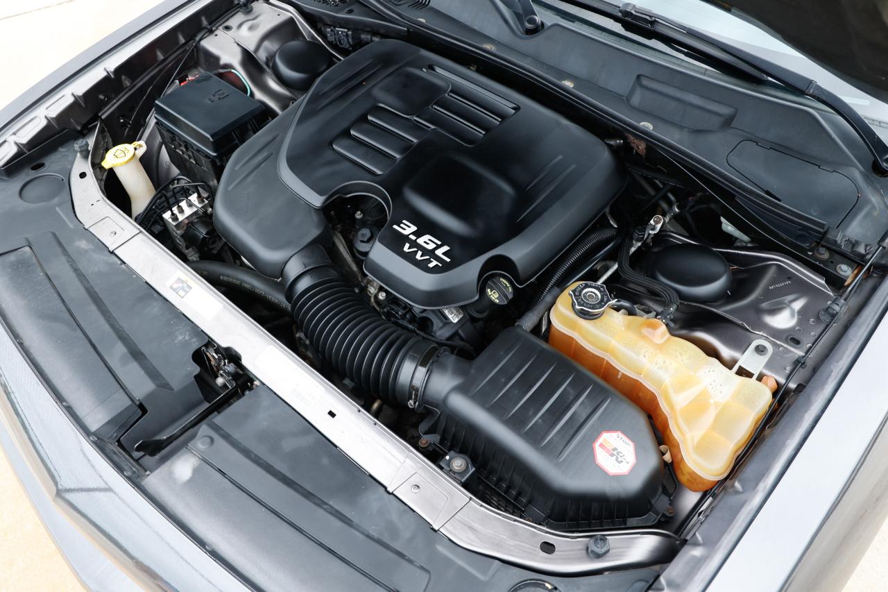 Dodge Challenger  2013