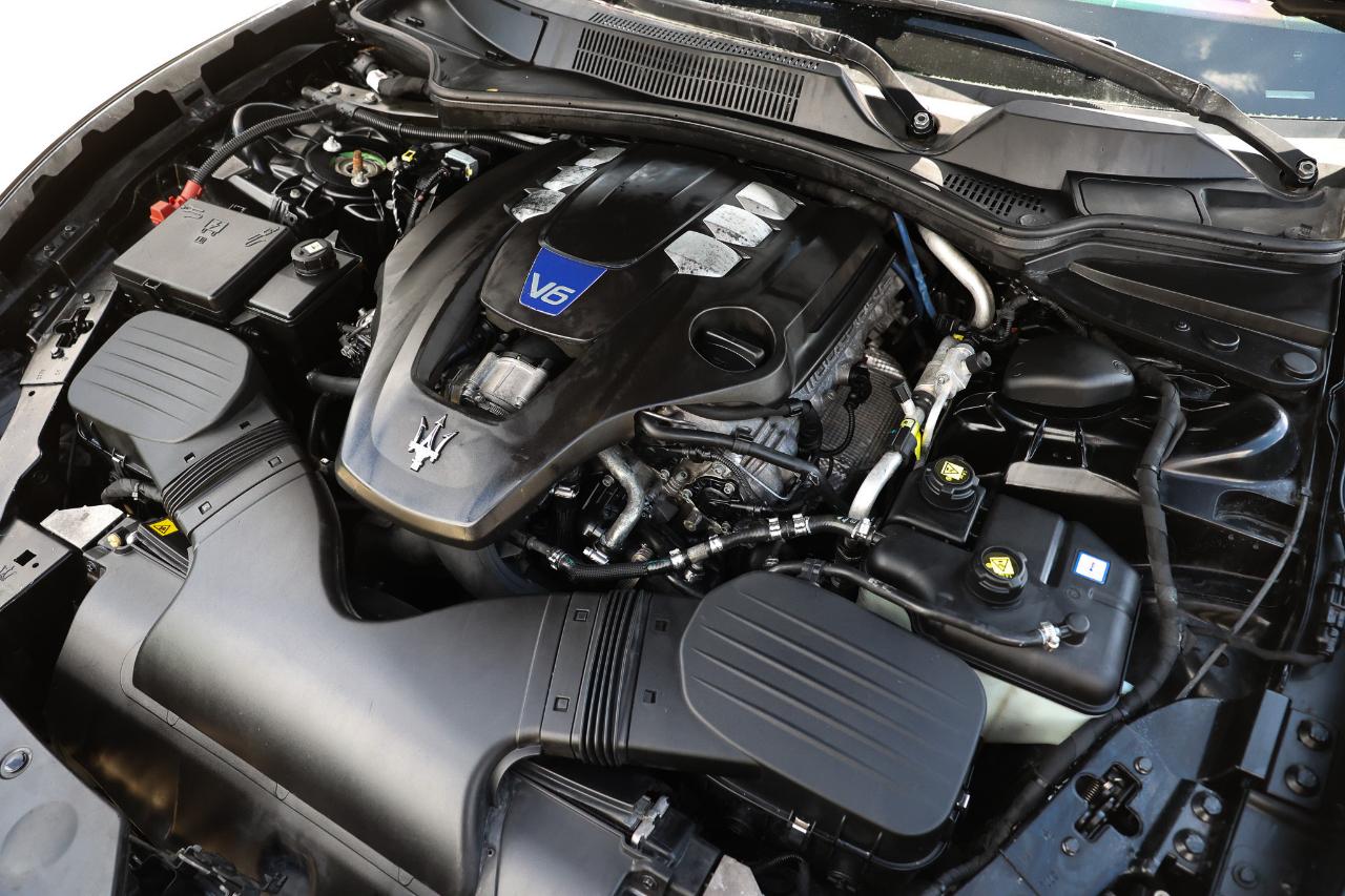 Maserati Ghibli  2014