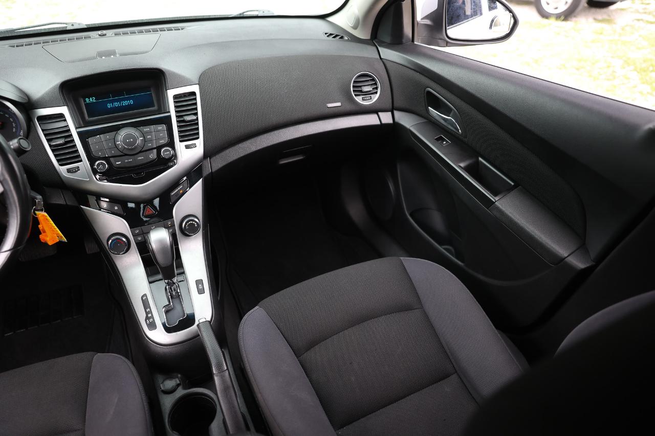 Chevrolet Cruze  2013