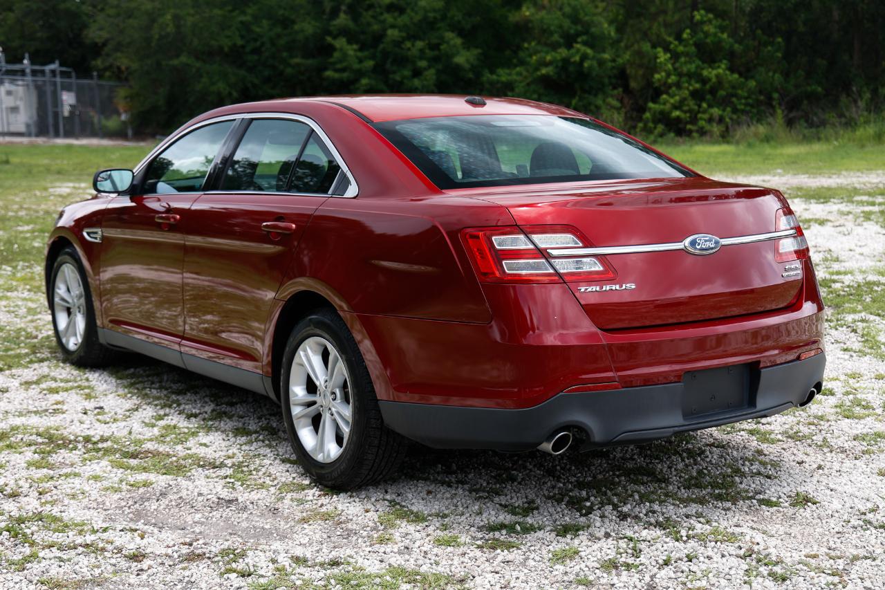 Ford Taurus  2013