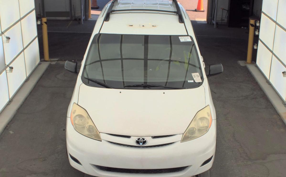Toyota Sienna  2010
