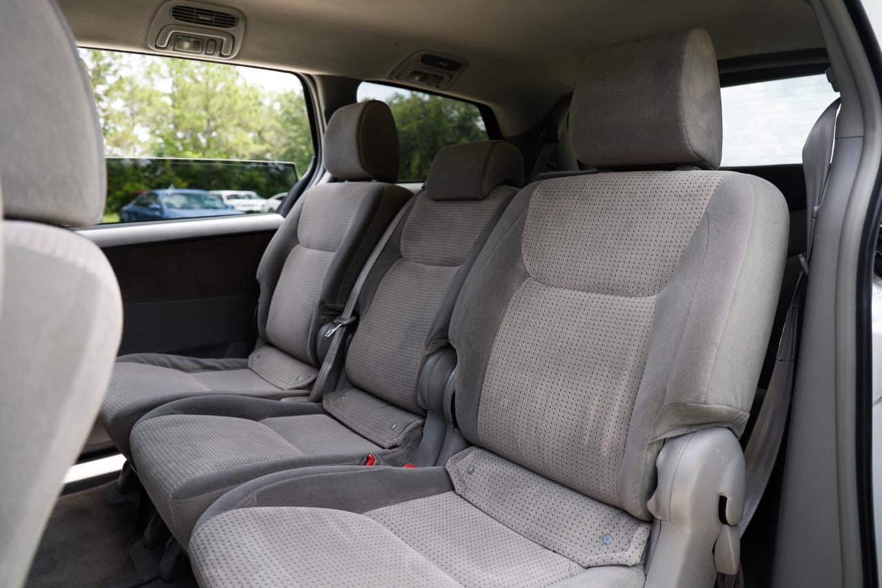 Toyota Sienna  2010