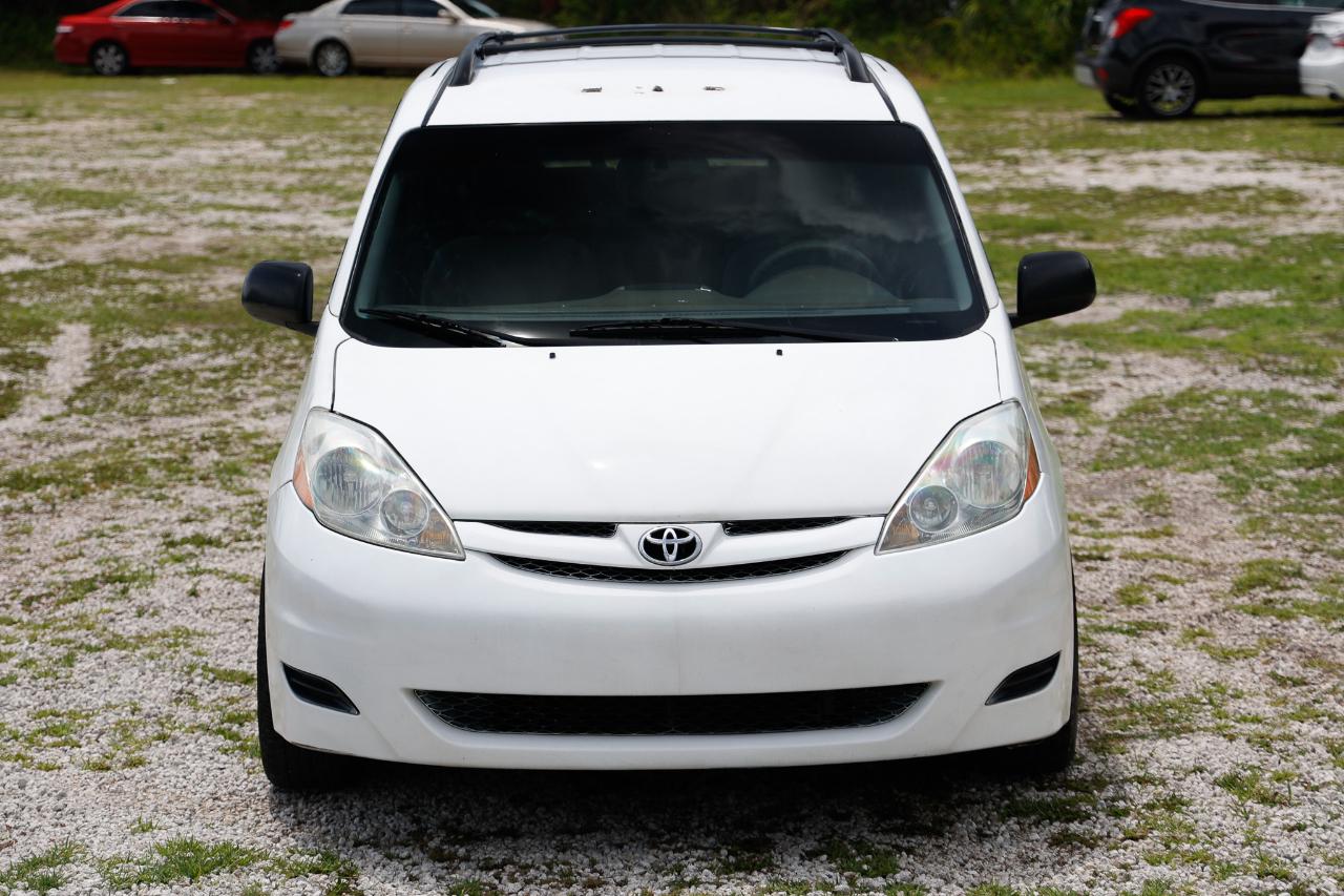 Toyota Sienna  2010