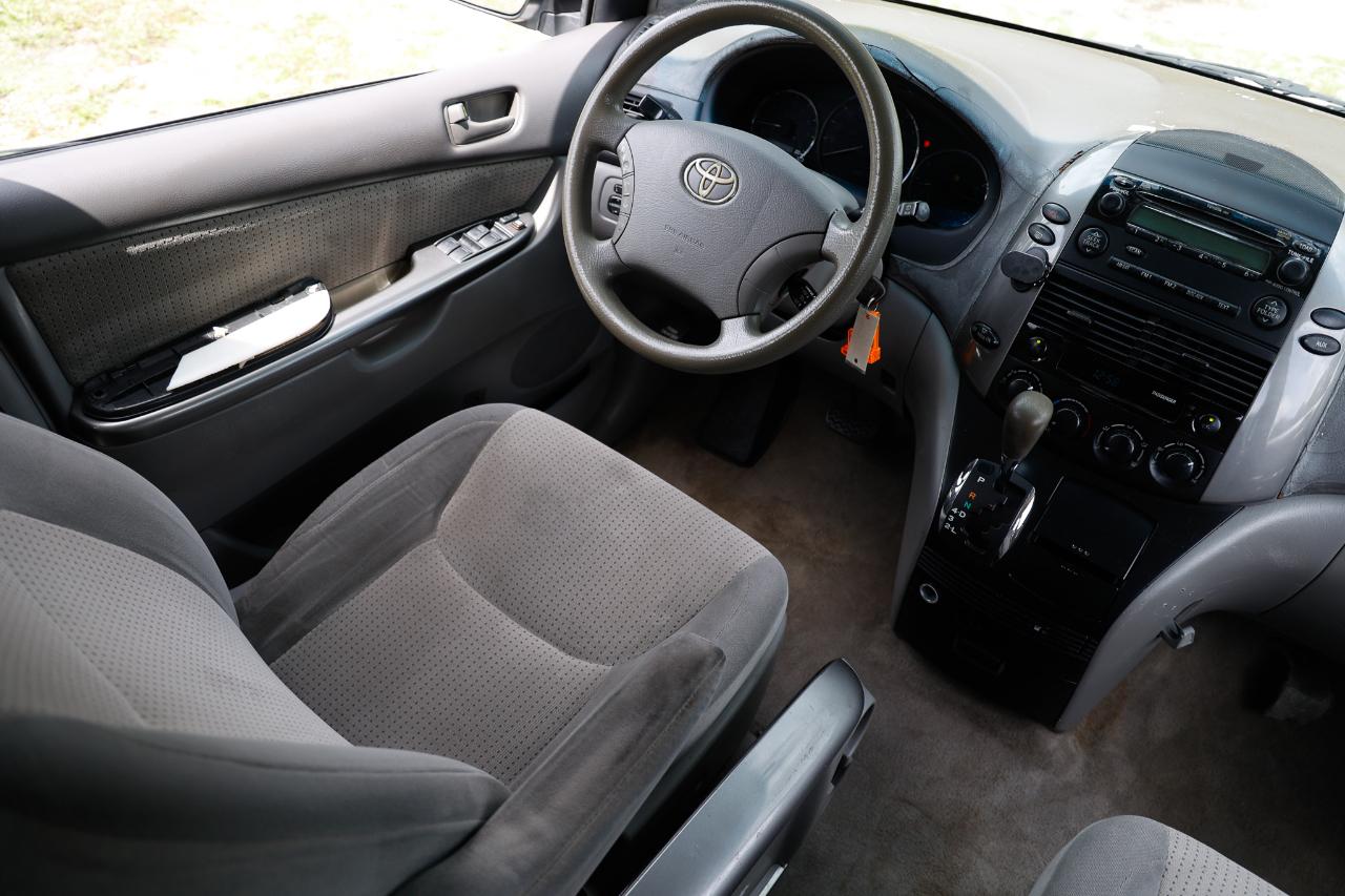 Toyota Sienna  2010