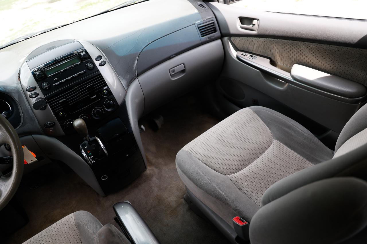Toyota Sienna  2010
