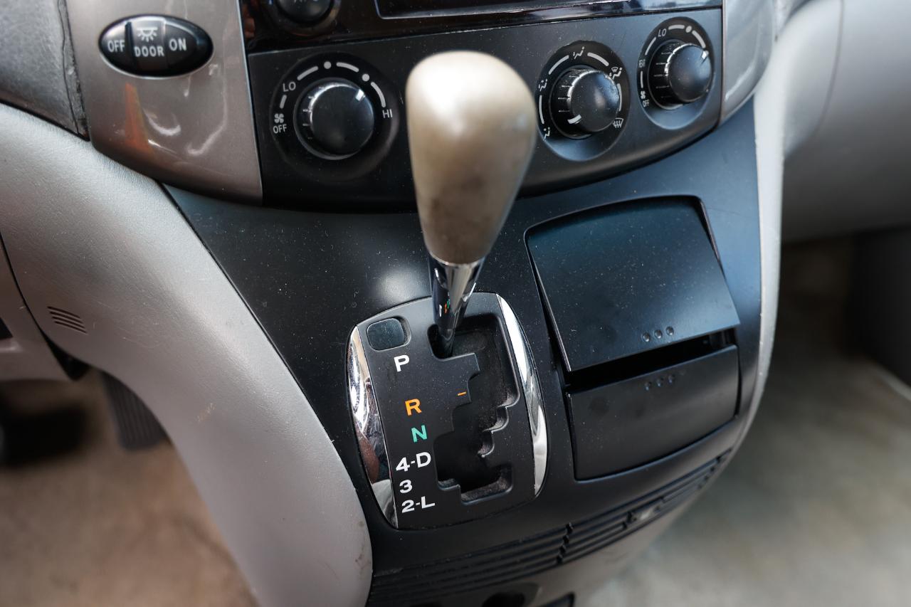 Toyota Sienna  2010