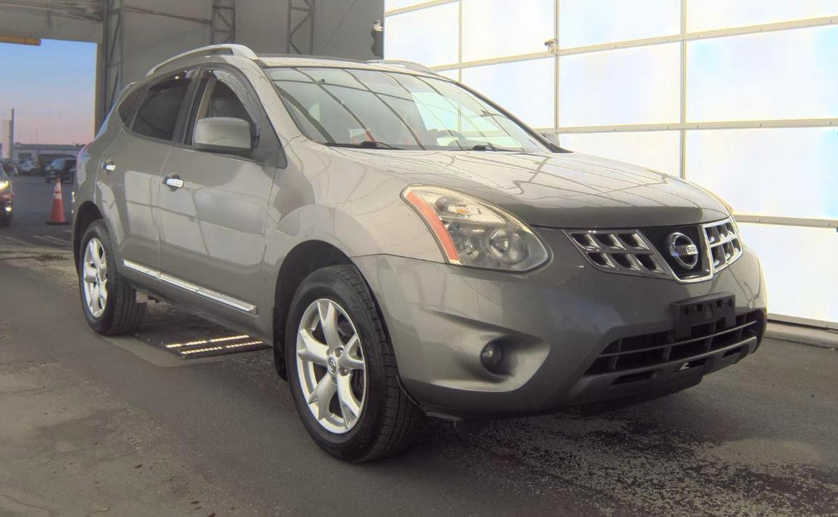 Nissan Rogue  2011