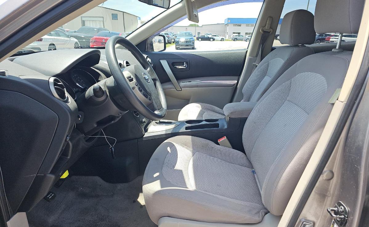 Nissan Rogue  2011